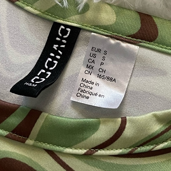 Cut Out Dress - Picture 5 of 7